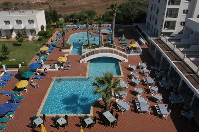 Paramount Hotel and Apartments